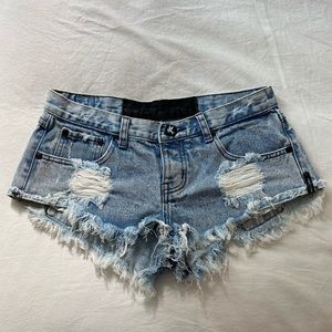 One Teaspoon Light Wash Denim Shorts- Bonitas Columbo